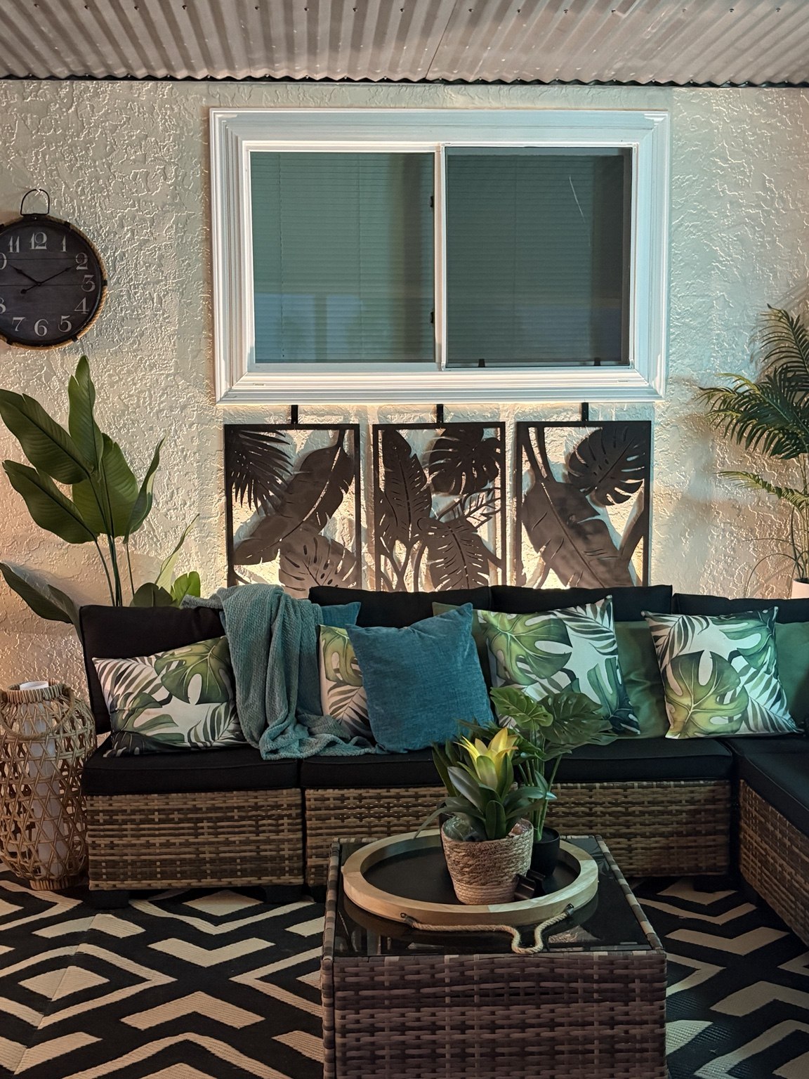 Covered outdoor seating at Casa Palma Azul